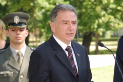 27-arajs21